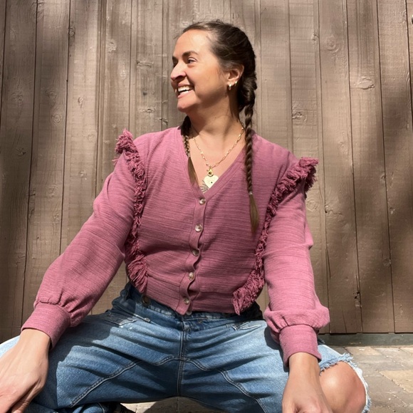 Saylor Cropped Fringe Cardigan Rose Pink Boho Button Front Size M - Picture 10 of 13